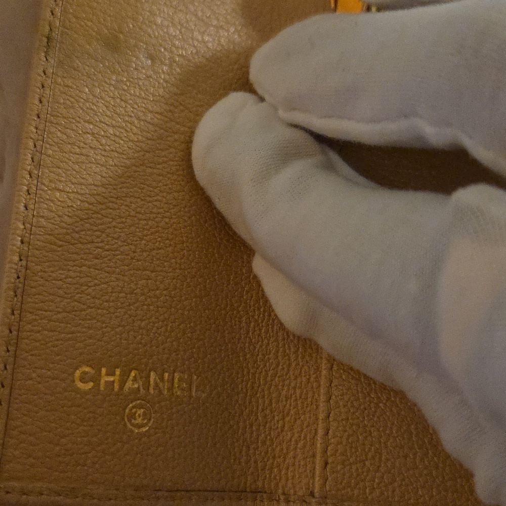 Chanel Metallic Gold Key Holder - Picture 4 of 5